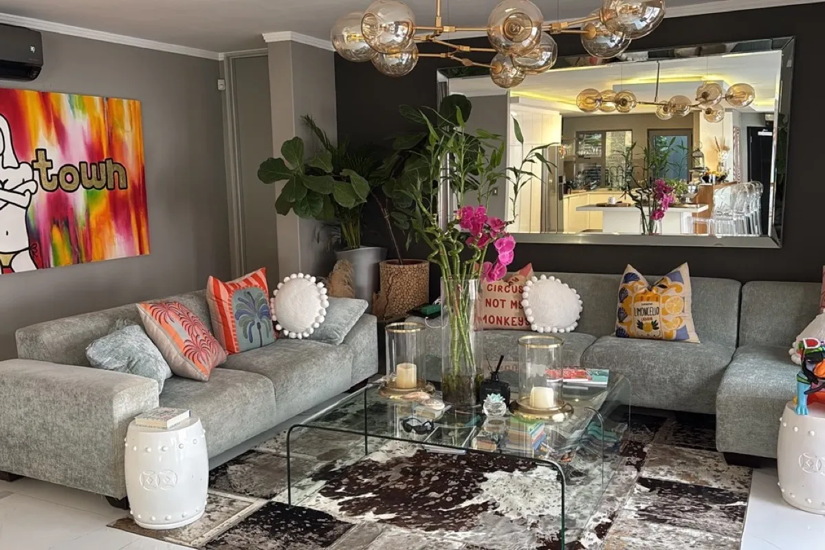 Portugal Villa — Living & Dining