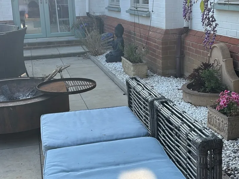 Oxfordshire Courtyard & Fire Pit